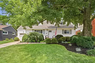 7814 Buckeye Crescent, Madeira, OH 45243 - Photo 2