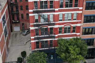 214 E 14th St, Cincinnati, OH 45202 - Photo 1