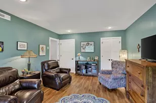 5749 Sanctuary Pl, Cincinnati, OH 45230 - Photo 16