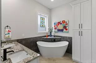 5749 Sanctuary Pl, Cincinnati, OH 45230 - Photo 34