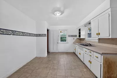 1824 Sterling Avenue, Cincinnati, OH 45239 - Photo 4