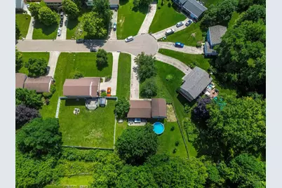 8187 Woodward Drive, West Chester, OH 45069 - Photo 4