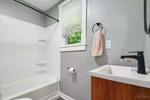 2149 W Clifton Ave, Cincinnati, OH 45219 - Photo 20