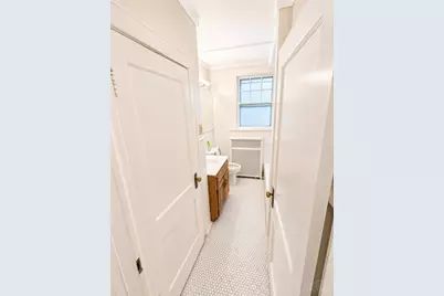 1307 Paxton Avenue, Cincinnati, OH 45208 - Photo 8