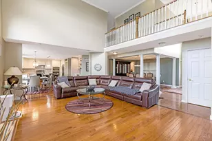 1261 Pond Ridge Cir, Ross Township, OH 45013 - Photo 4