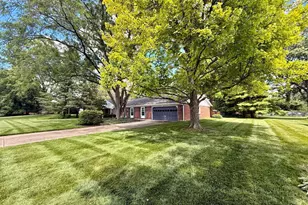 7600 Kings Run Rd, Washington Twp, OH 45459 - Photo 2