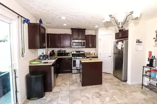 1408 Golden Eagle Dr, Troy, OH 45373 - Photo 16