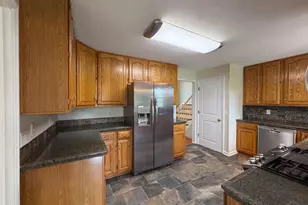 10489 Cinderella Dr, Montgomery, OH 45242 - Photo 2