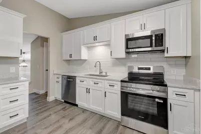 5562 Greenwillow Circle, West Chester, OH 45069 - Photo 2