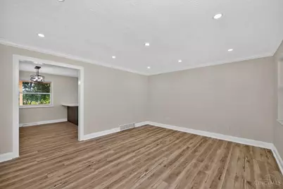 9380 Jericho Drive, Cincinnati, OH 45231 - Photo 6