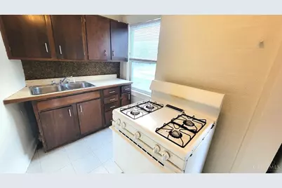 3871 Vine Street, Cincinnati, OH 45217 - Photo 12