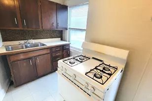 3871 Vine St, Cincinnati, OH 45217 - Photo 12