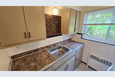3897 Vine Street, Cincinnati, OH 45217 - Photo 4