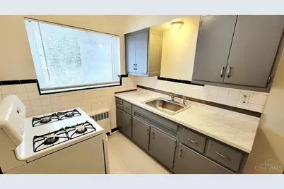 3897 Vine Street, Cincinnati, OH 45217 - Photo 14