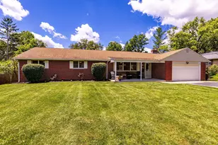 2097 Bonniedale Dr, Bellbrook, OH 45305 - Photo 4