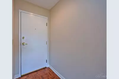4941 N Arbor Woods Court #308, Cincinnati, OH 45248 - Photo 6
