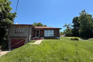 9564 Wayne Ave, Lincoln Heights, OH 45215 - Photo 2