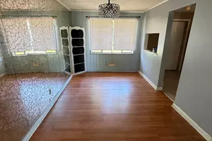 9564 Wayne Ave, Lincoln Heights, OH 45215 - Photo 6