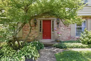 525 Overhill Ln, Delhi Township, OH 45238 - Photo 4