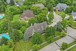 819 River Forest Dr, Hamilton Township, OH 45039 - Photo 2