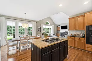 819 River Forest Dr, Hamilton Township, OH 45039 - Photo 18