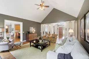 819 River Forest Dr, Hamilton Township, OH 45039 - Photo 10