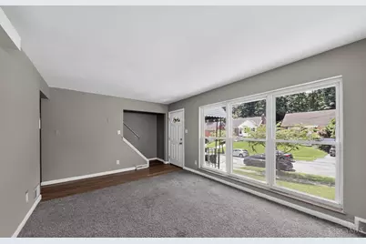 1703 Ashbrook Drive, Cincinnati, OH 45238 - Photo 8