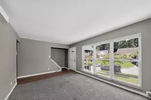 1703 Ashbrook Dr, Cincinnati, OH 45238 - Photo 8