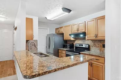 7370 Ridgepoint Drive #6, Anderson Township, OH 45230 - Photo 6