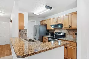7370 Ridgepoint Dr, Anderson Township, OH 45230 - Photo 6