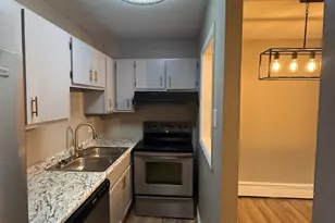 4901 Chalet Dr, Cincinnati, OH 45217 - Photo 8