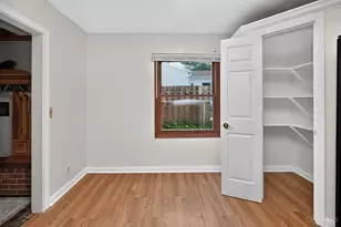 437 Glenrose Ln, Union Township, OH 45244 - Photo 8
