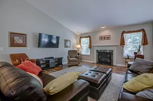 7045 Vail Ct, Green Township, OH 45247 - Photo 8