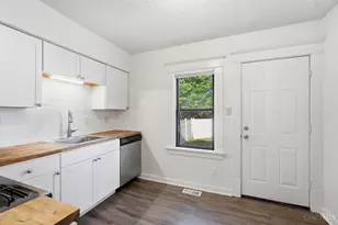 2105 W Clifton Ave, Cincinnati, OH 45219 - Photo 10