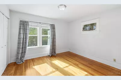 2105 W Clifton Avenue, Cincinnati, OH 45219 - Photo 22