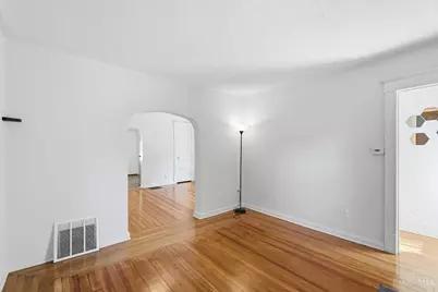 2105 W Clifton Avenue, Cincinnati, OH 45219 - Photo 6