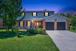 1645 Mandarin Ct, Forest Park, OH 45240 - Photo 2