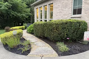 1417 Grand Oaks Dr, Anderson Township, OH 45255 - Photo 2