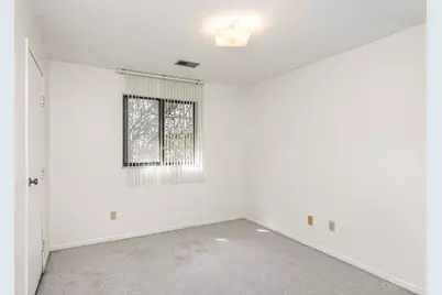 518 Riddle Road #12, Cincinnati, OH 45220 - Photo 12