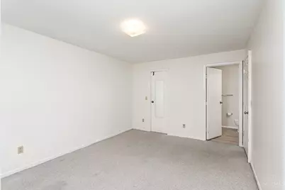 518 Riddle Road #12, Cincinnati, OH 45220 - Photo 10