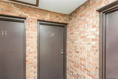 518 Riddle Road #12, Cincinnati, OH 45220 - Photo 2
