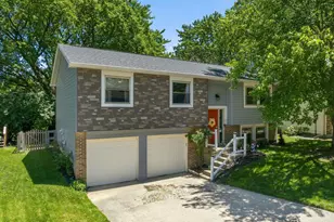 8242 Ravenwood Way, West Chester, OH 45069 - Photo 20