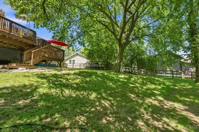 8242 Ravenwood Way, West Chester, OH 45069 - Photo 16