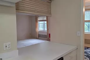 2444 Madison Rd, Cincinnati, OH 45208 - Photo 16