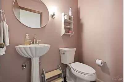 3260 Parkhill Drive, Green Township, OH 45248 - Photo 8