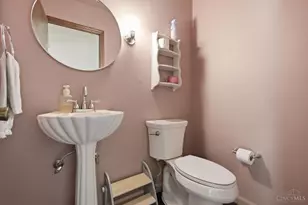 3260 Parkhill Dr, Green Township, OH 45248 - Photo 8