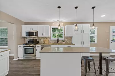 8042 Laurelwood Drive, Maineville, OH 45039 - Photo 10