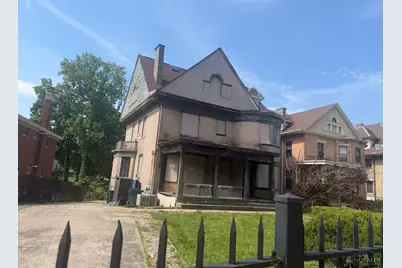 755 N Fred Shuttlesworth Circle, Cincinnati, OH 45229 - Photo 2
