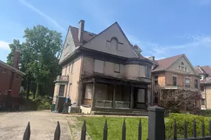 755 N Fred Shuttlesworth Cir, Cincinnati, OH 45229 - Photo 2