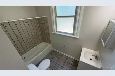 275 McCormick Place, Cincinnati, OH 45219 - Photo 16